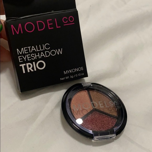 Model Co. eyeshadow pallete. NEVER USED. - Picture 1 of 3